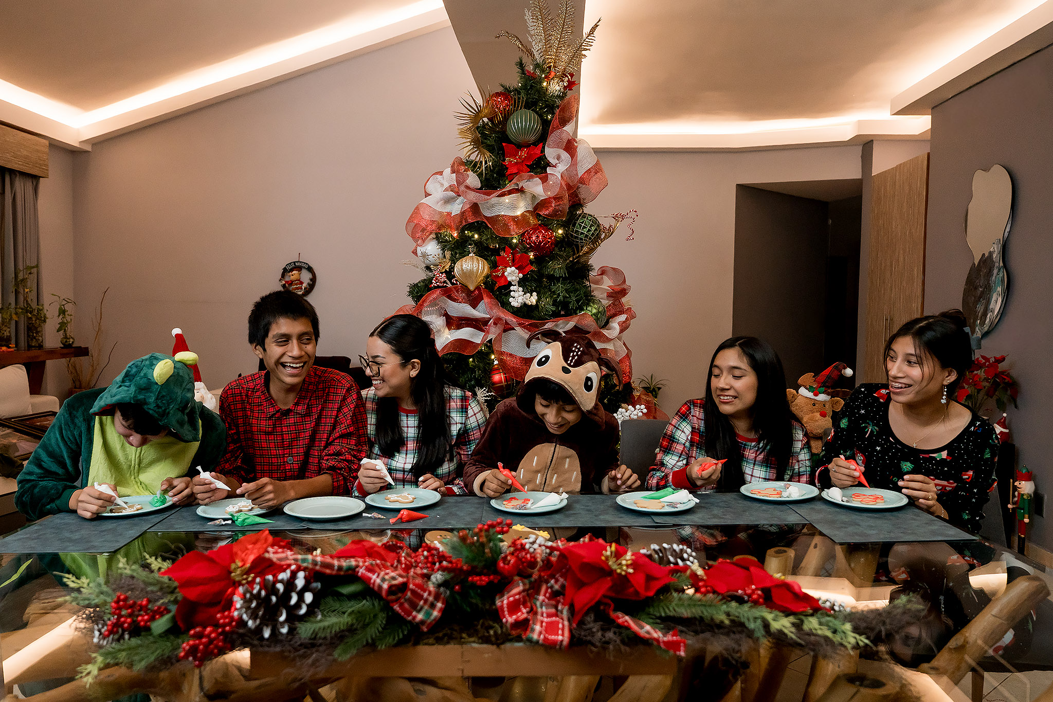https://0201.nccdn.net/4_2/000/000/03f/ac7/navidad_2025_cancun_90.jpg
