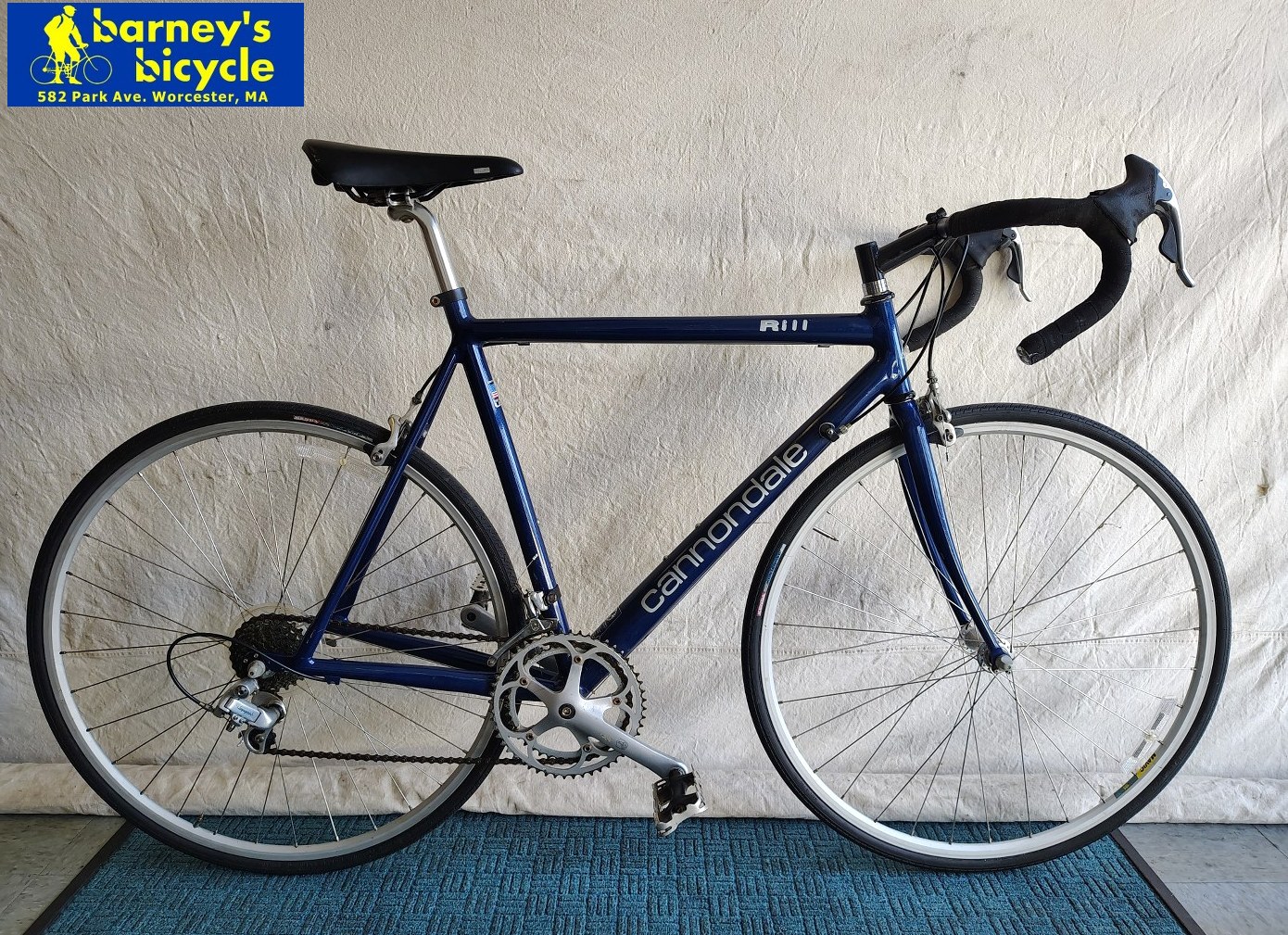 Cannondale R600
Frame Size: 58cm LG. Aluminum
Rider Height: 5'9-6'0
Drivetrain: Campagnolo 2x8
Price: $549.00 (Professionally Tuned)