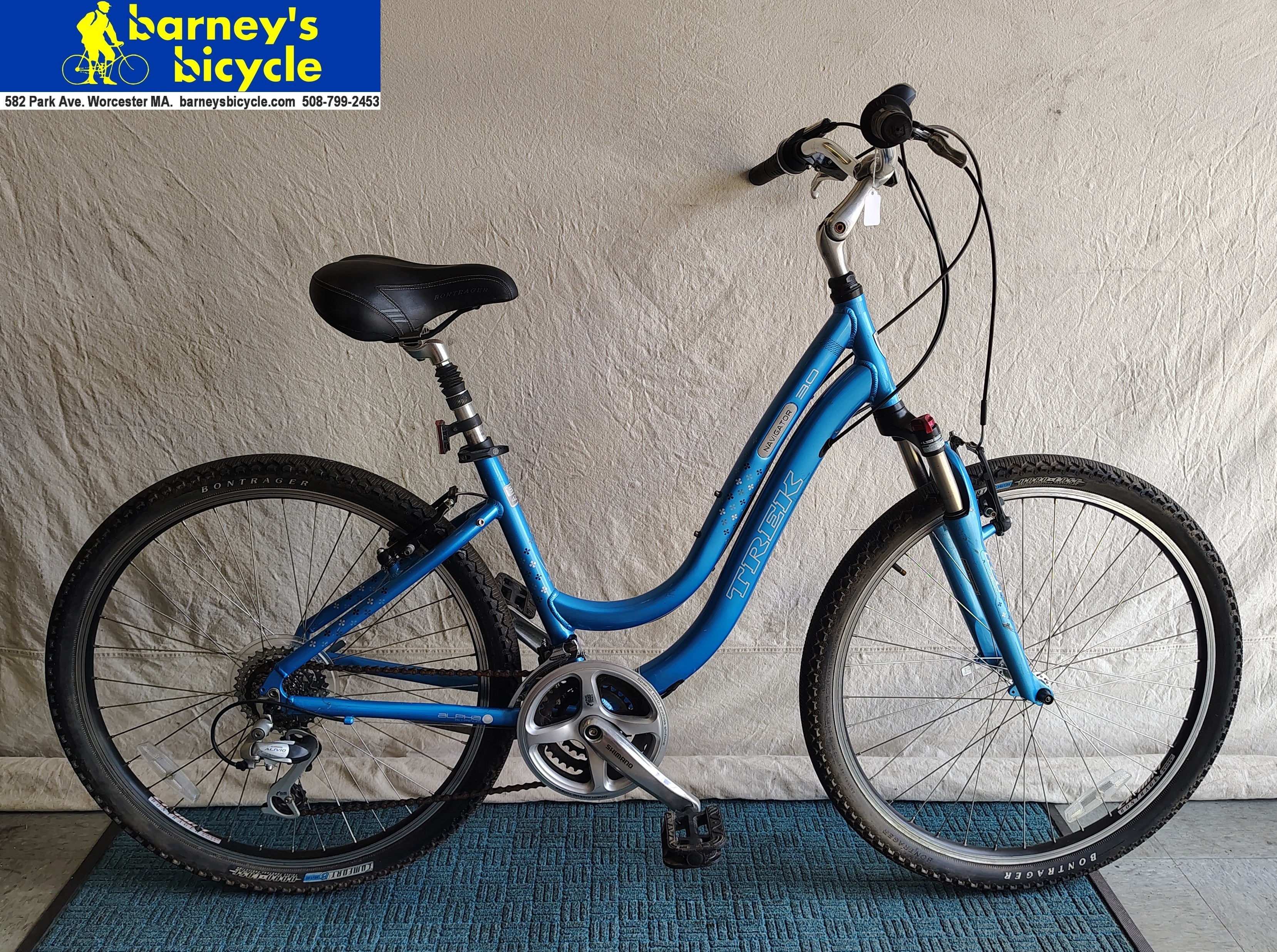 Trek Navigator 3.0 Step Thru
Frame Size: 16" SM/ Rider Height: 5'4-5'7
$419.00 (Professionally Tuned)
