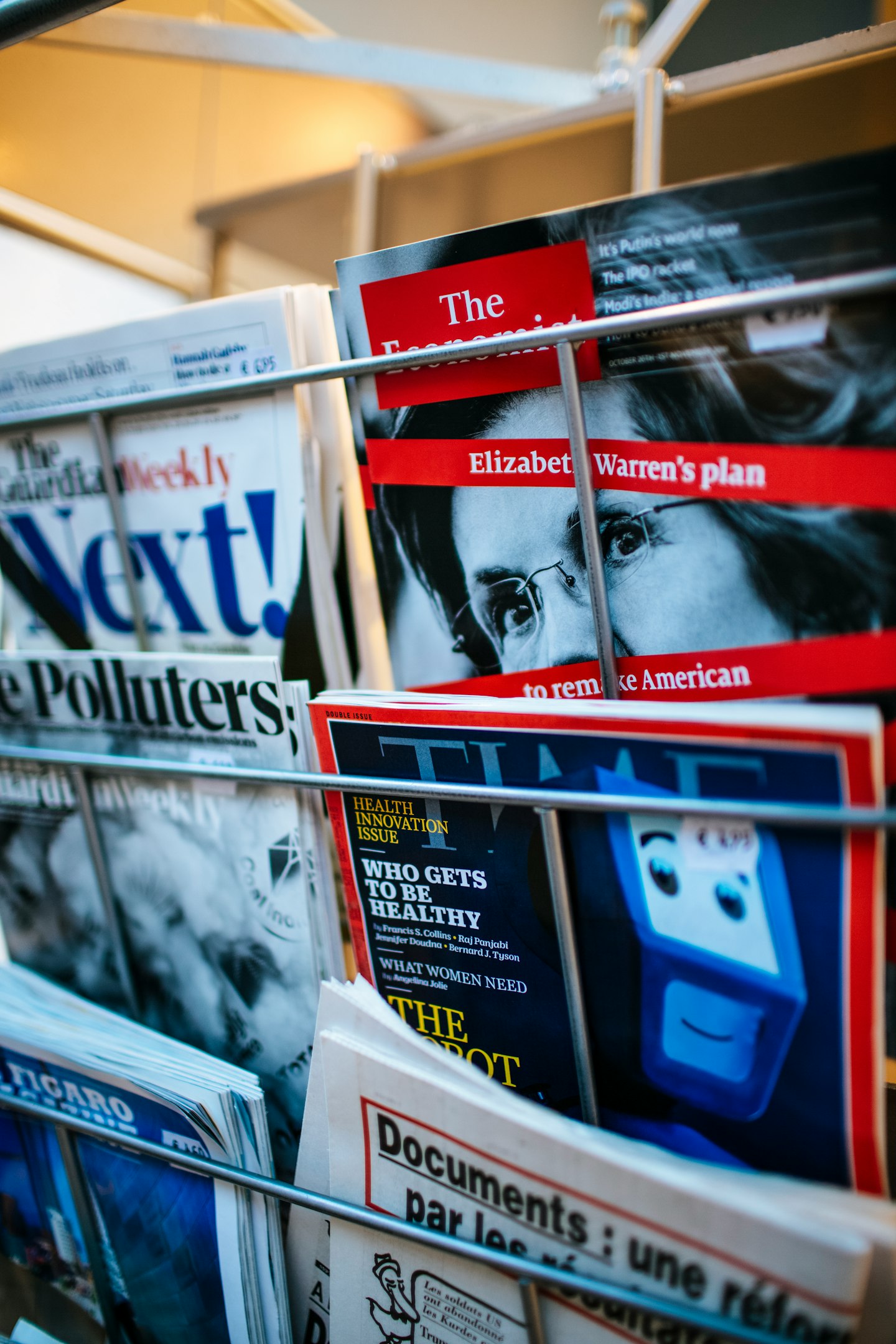 magazines displayed on a rack
magazines displayed on a rack