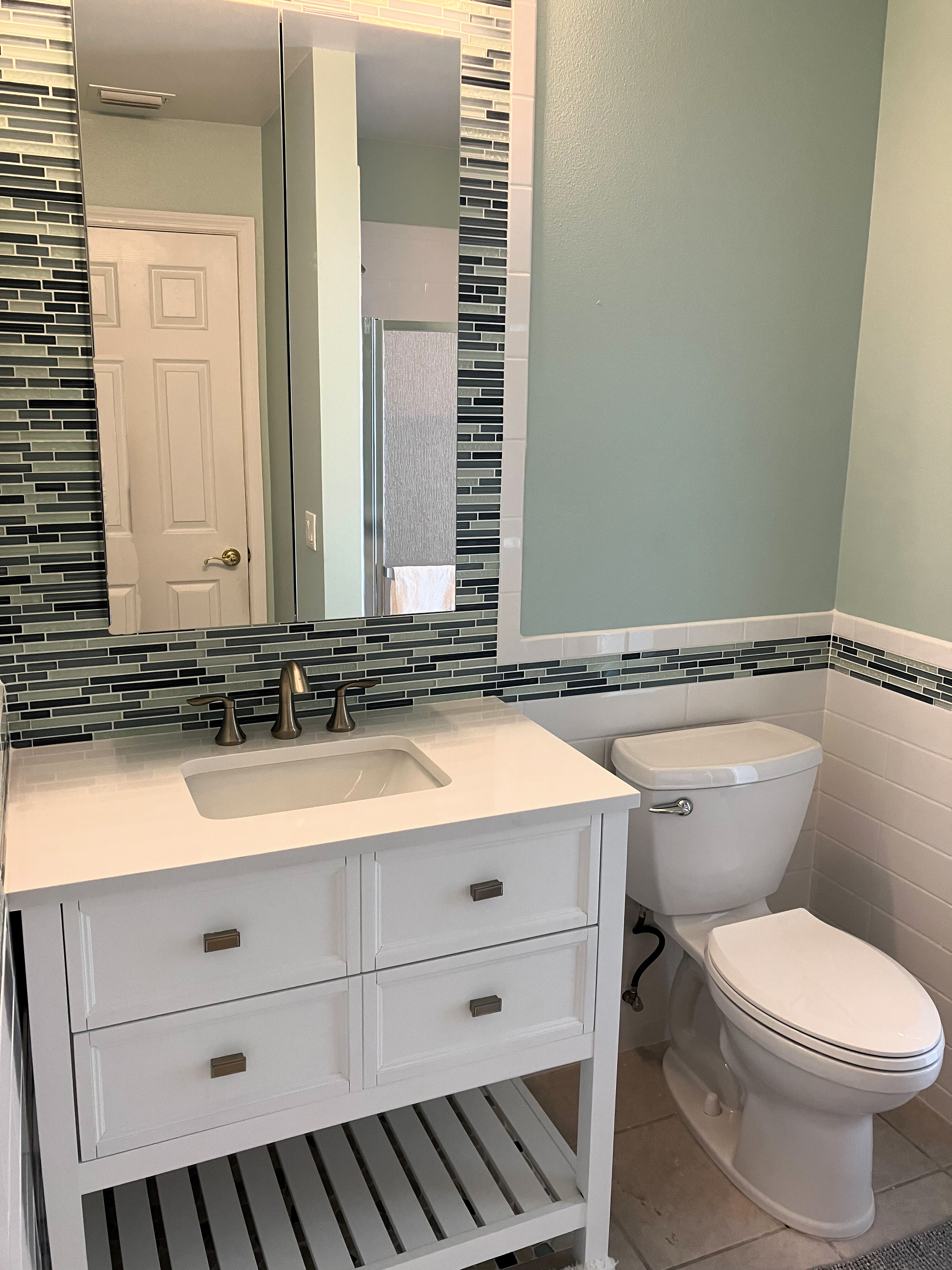 Picture perfect pool bathroom.