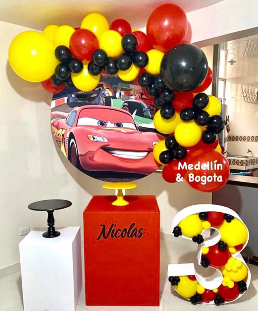 Circulo Efecto 3D Tematico
1.30m diametro x 2.20cm Altura
$80.000