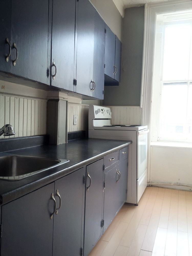 138 Charlotte #3 Kitchen