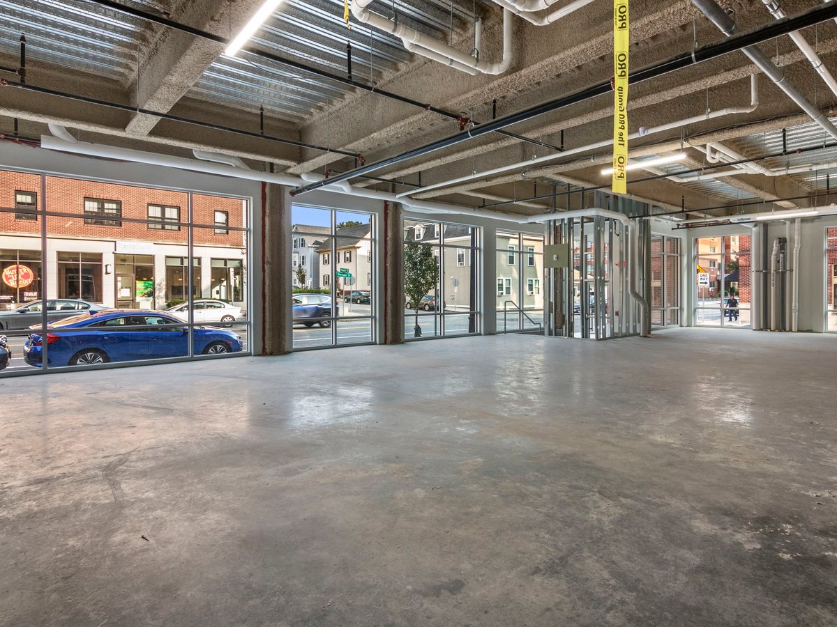 https://0201.nccdn.net/4_2/000/000/046/6ea/140rantoulstbeverly--interior1-.jpg