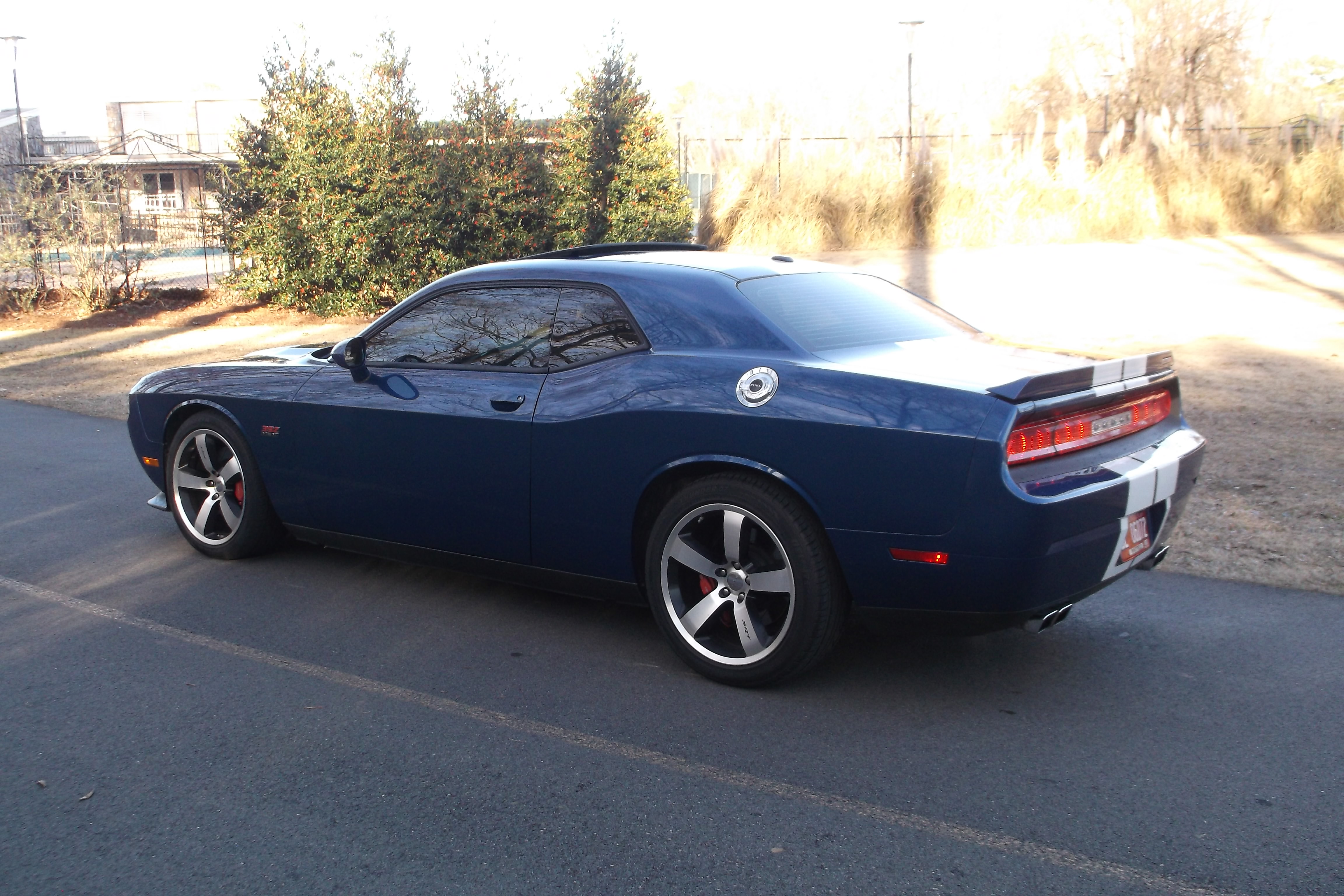 https://0201.nccdn.net/4_2/000/000/046/6ea/2011ChallengerSRT8BlueInagural_0013.JPG