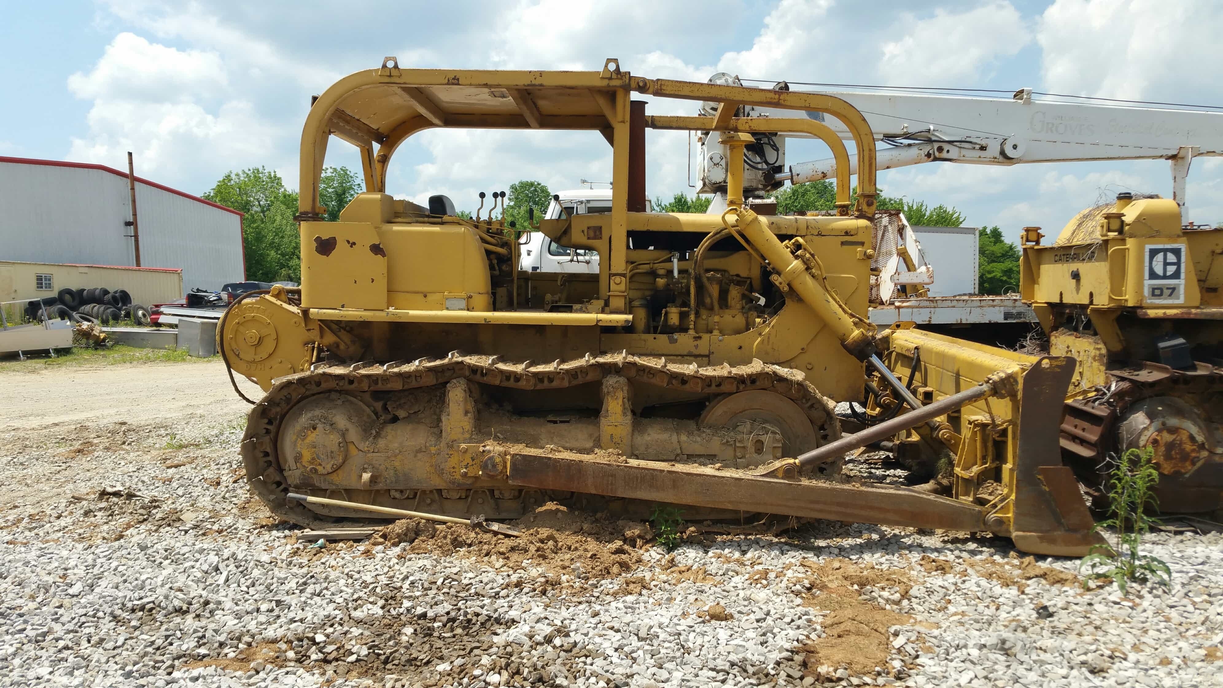Cat D7E Track-Type Tractor 1