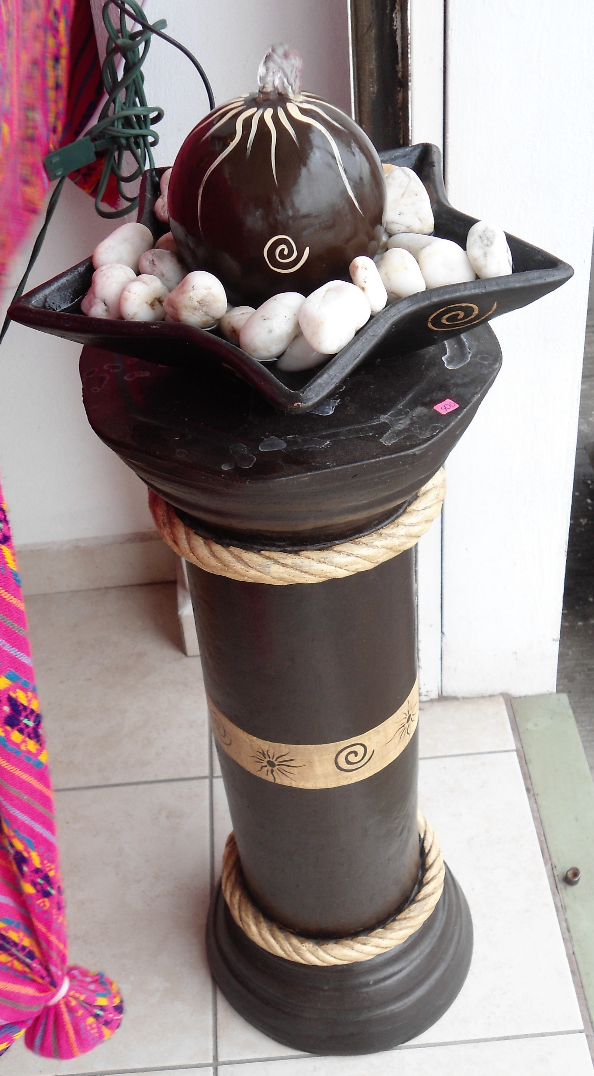 https://0201.nccdn.net/4_2/000/000/046/6ea/Fuente-bola-con-estrella-en-pedestal-1954x3541.jpg