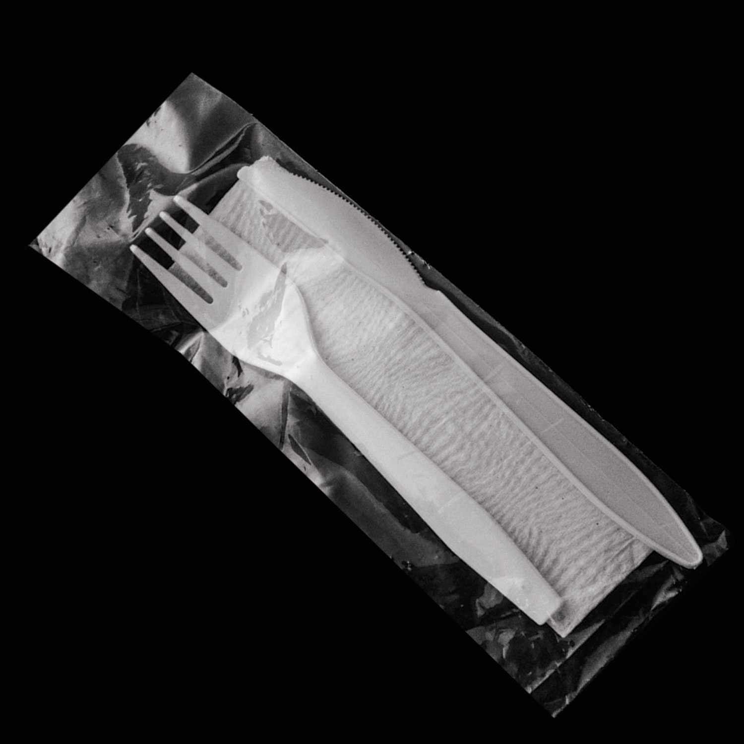 Combo: 
Servilleta, Tenedor y Cuchillo
Código: 10282

Servilleta, Tenedor, Cuchillo y Cuchara
Código: 10973
