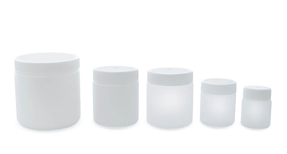 TARRO  HDPE 
COLOR: NATURAL
Código:	
Capacidad: 
17 GRS HDPE NATURAL
40 GRS HDPE NATURAL
50 GRS HDPE NATURAL
60 ML HDPE NATURAL
120 ML HDPE NATURAL
