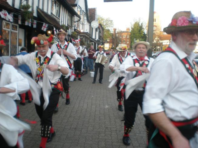St George&apos;s Day in the evening outside the Queens Head, Pinner