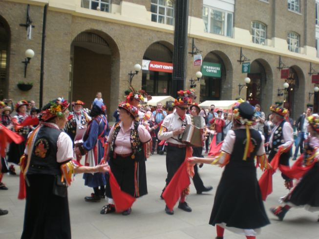 Phoenix dancing in Hayes Galleria
