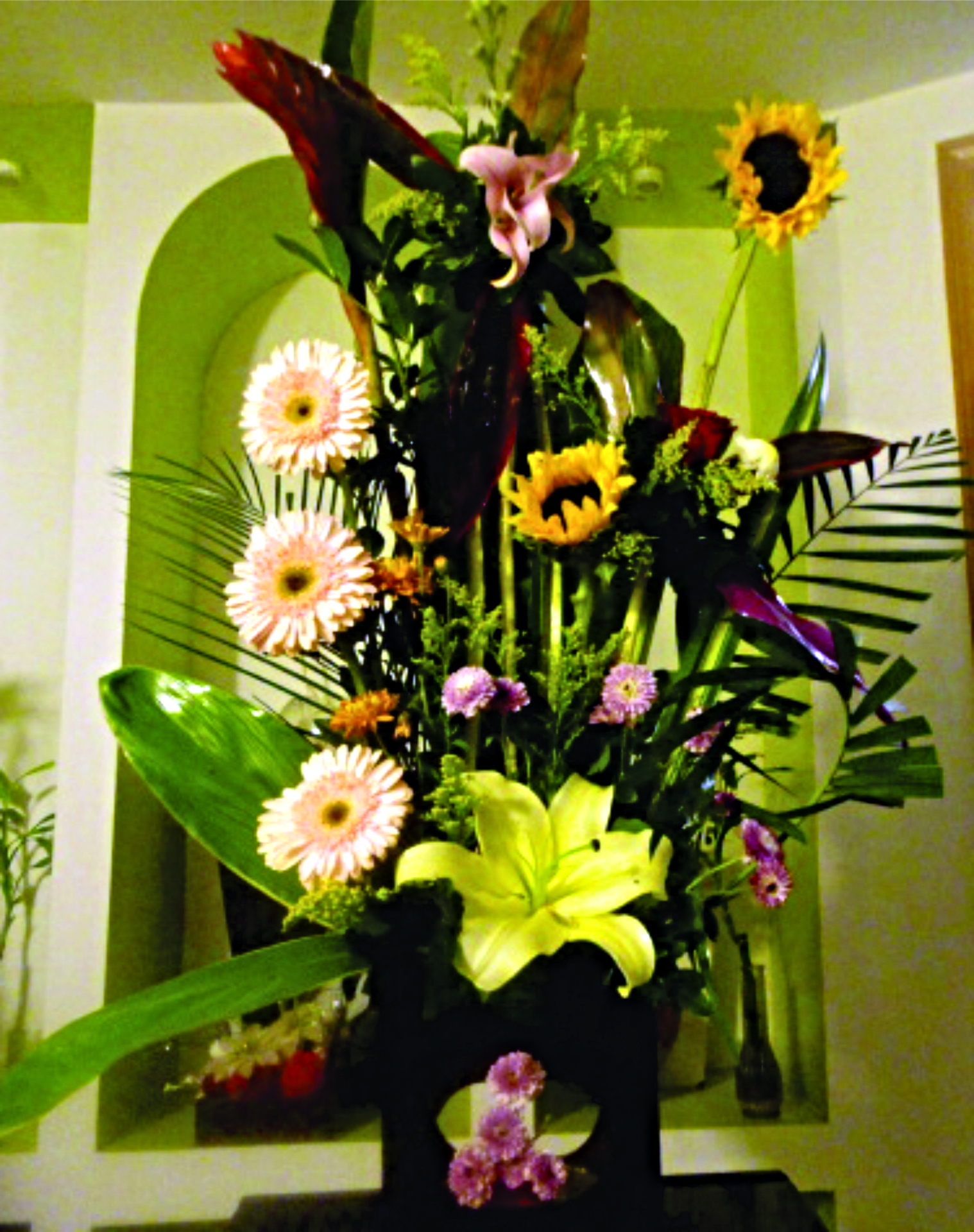 Arreglo A33 con gerbera,lilies,girasol y hawaiana.
$ 600