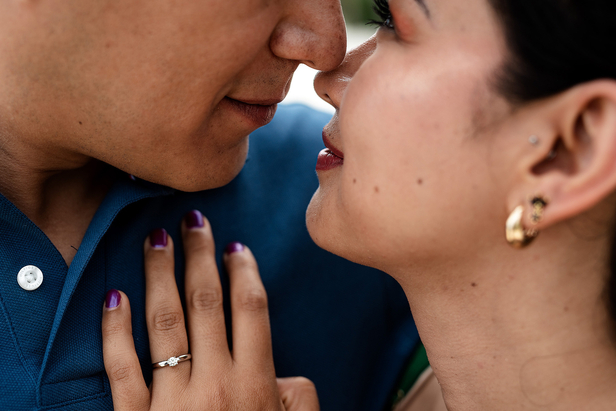 Romantic engagement photography by the ocean in Puerto Morelos, Riviera Maya.
