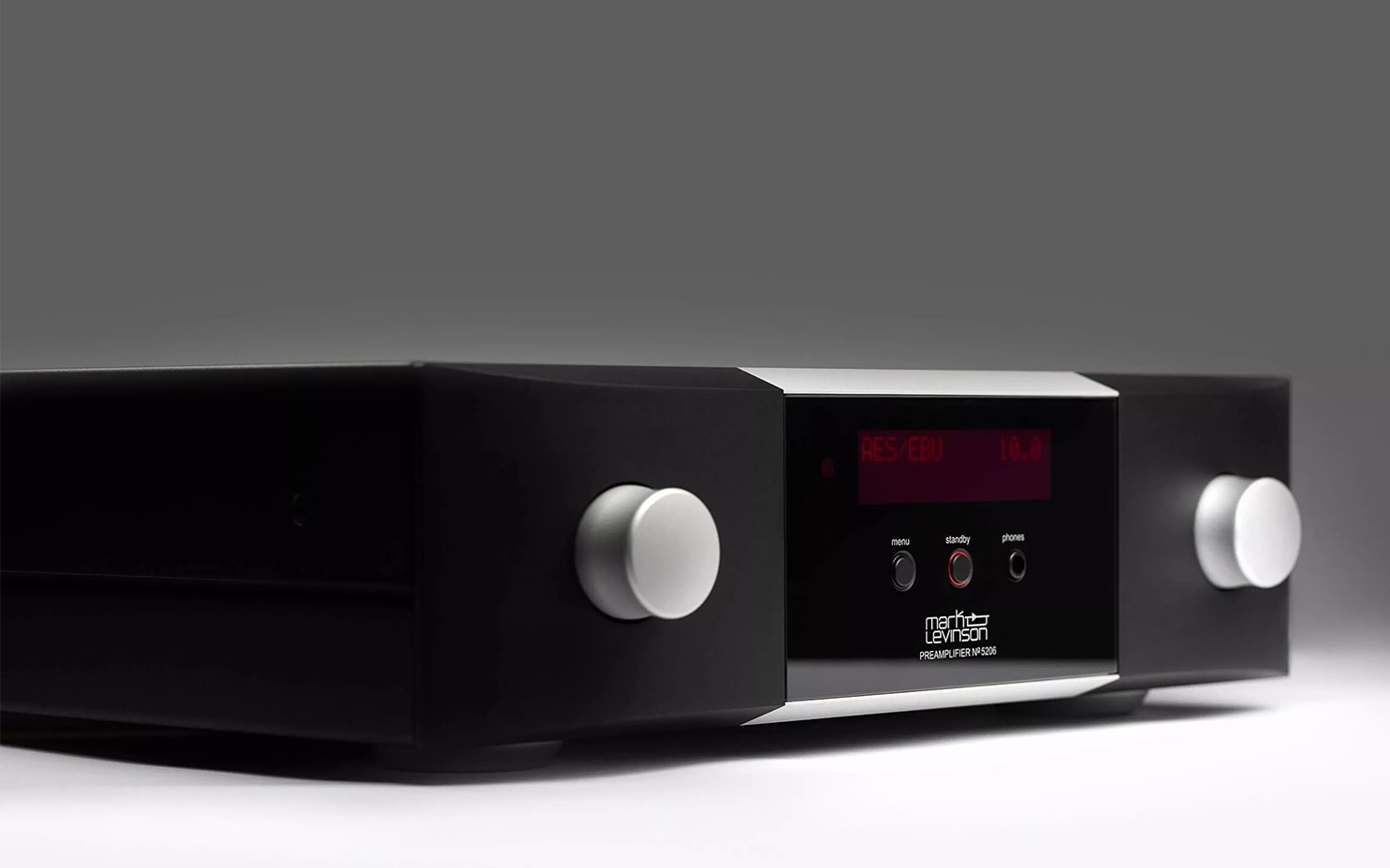 Mark Levinson No 5206 preamplifier