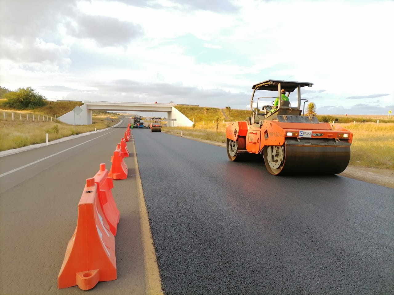 AUTOPISTA: DURANGO - MAZATLAN