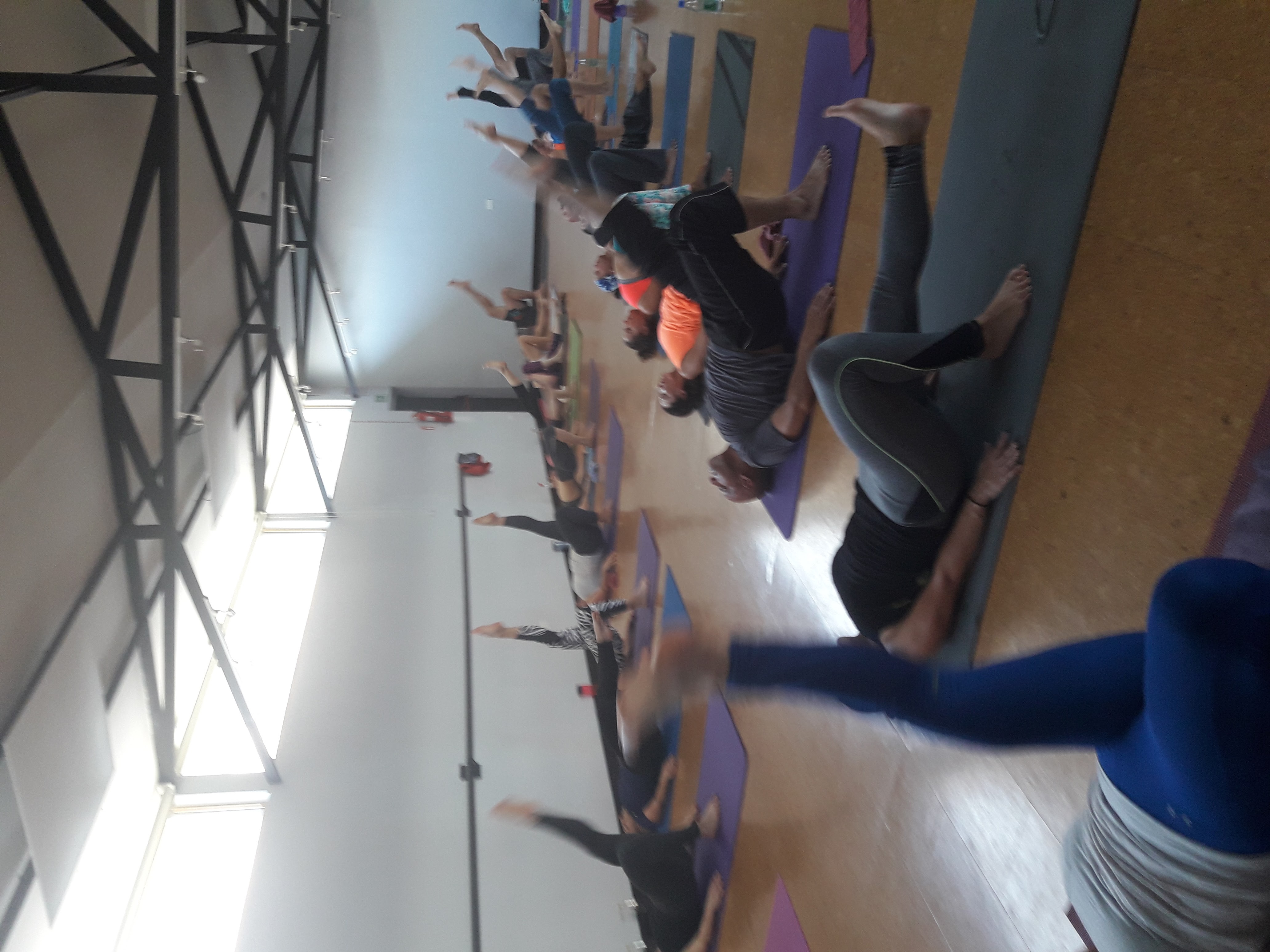 Sesion de Pilates mat con mis alumnos