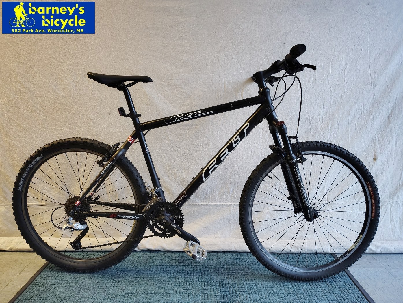 Felt RXC Superlite
Frame Size: 19.5" LG / Rider Height: 5'9-6'0
Price: $479.00 (Professionally Tuned)
