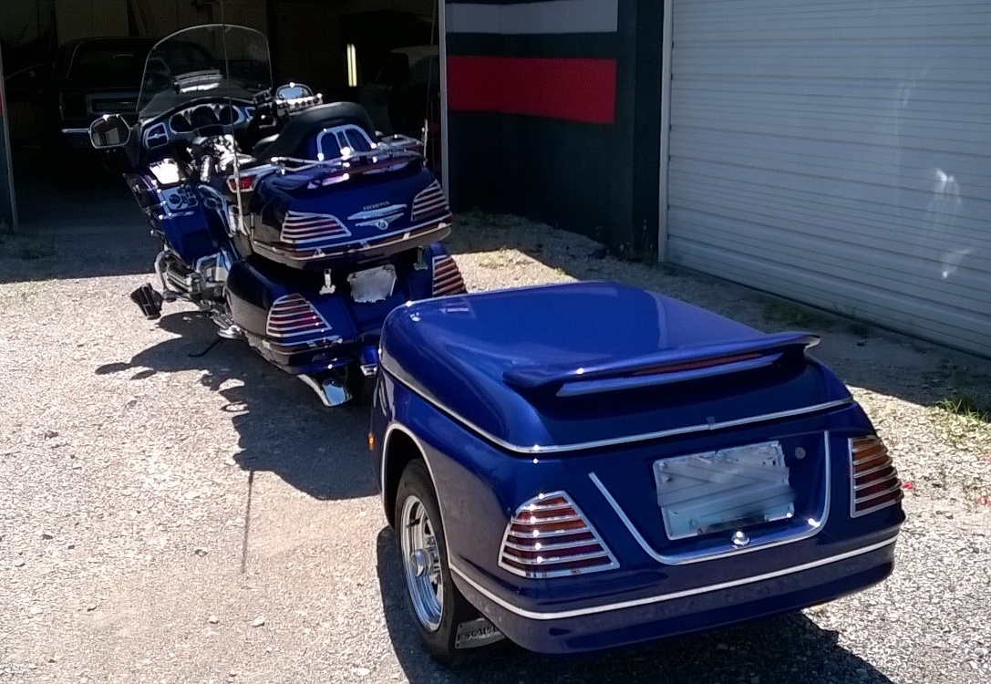 https://0201.nccdn.net/4_2/000/000/048/0a6/Honda-Goldwing-1087x750.jpg