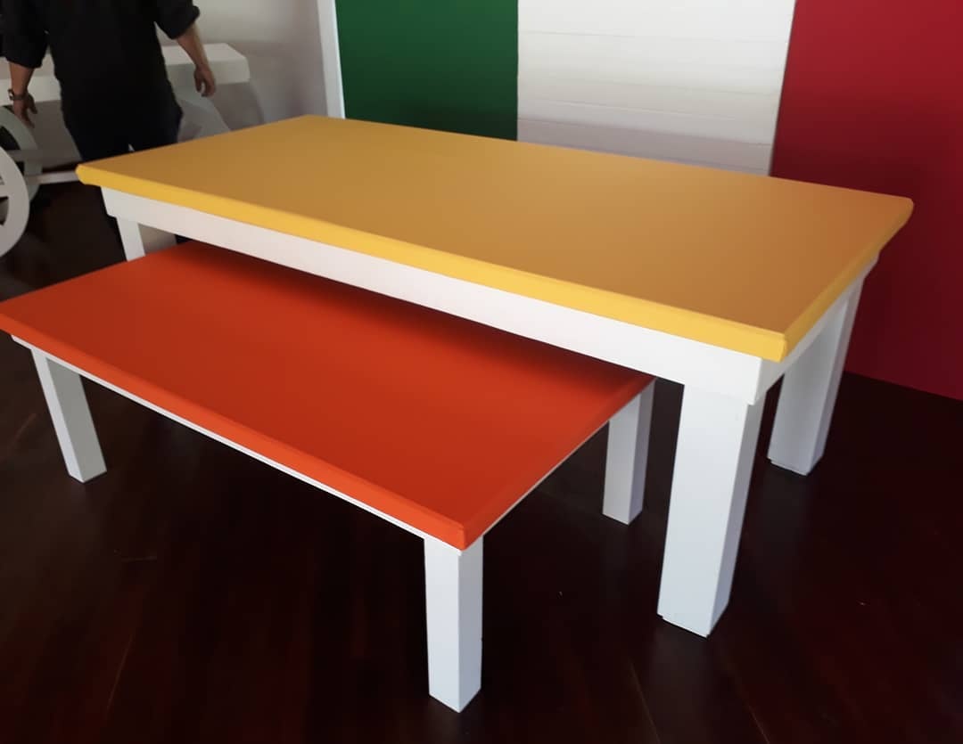 Rectangular Grande alta
Color Amarillo 2.20X1m
Precio de Alquiler $ 90.000
(SE ADAPTA AL COLOR QUE GUSTE)
Rectangular mediana
tapizada color naranja 1.60x0.90
Precio de alquiler $ 65.000