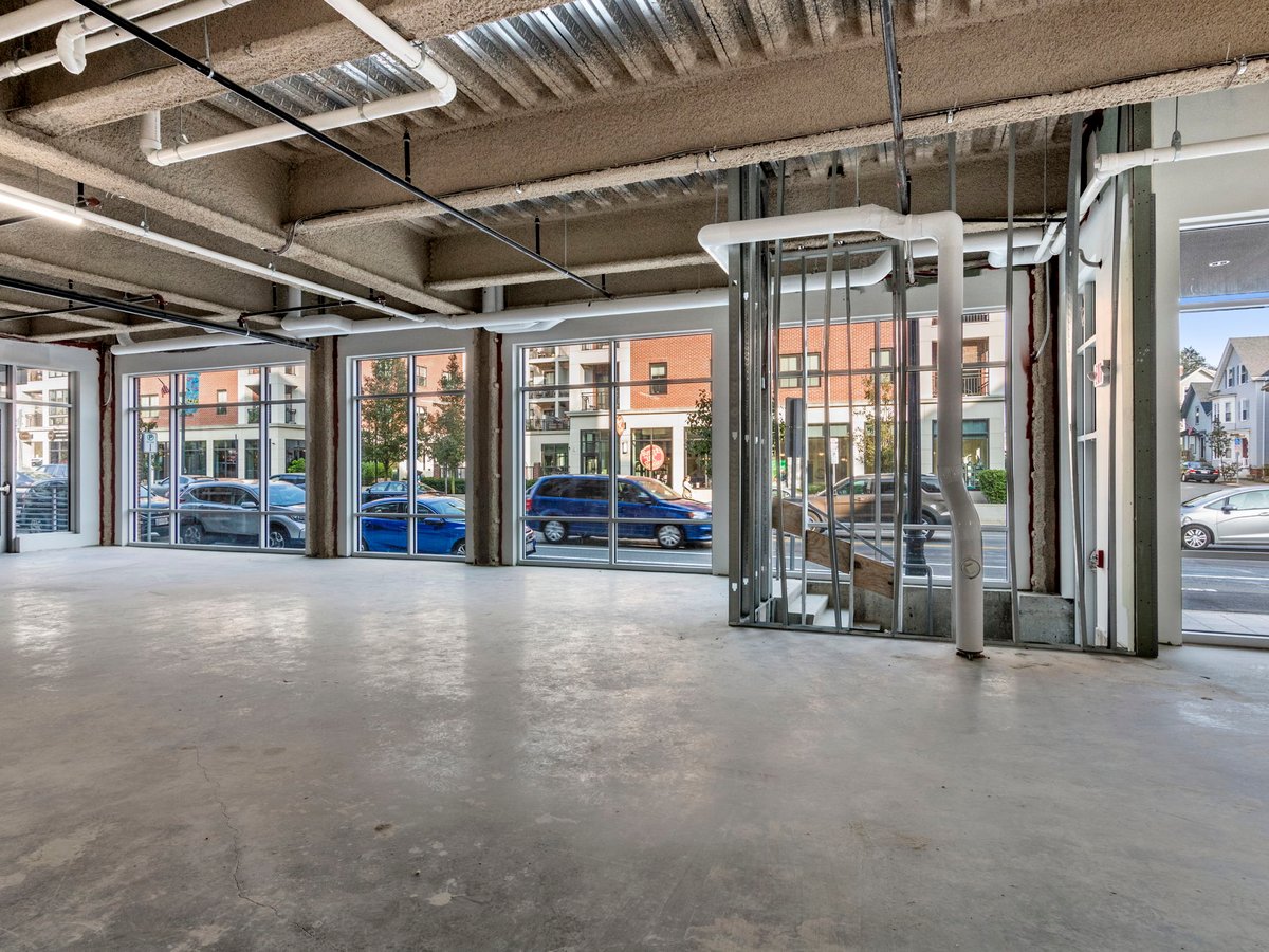https://0201.nccdn.net/4_2/000/000/04b/787/140rantoulstbeverly--interior3-.jpg