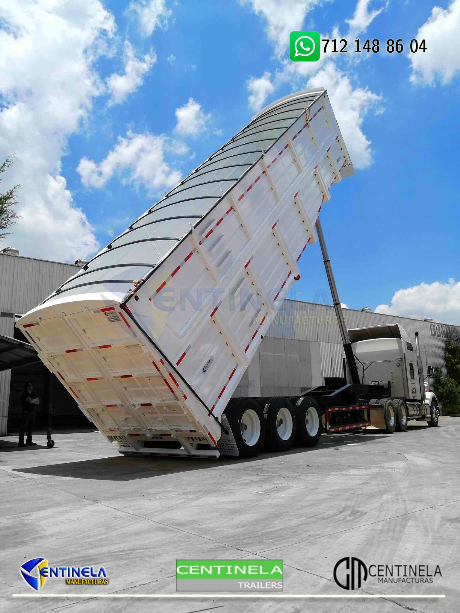 equipo pesado amarillo y negro