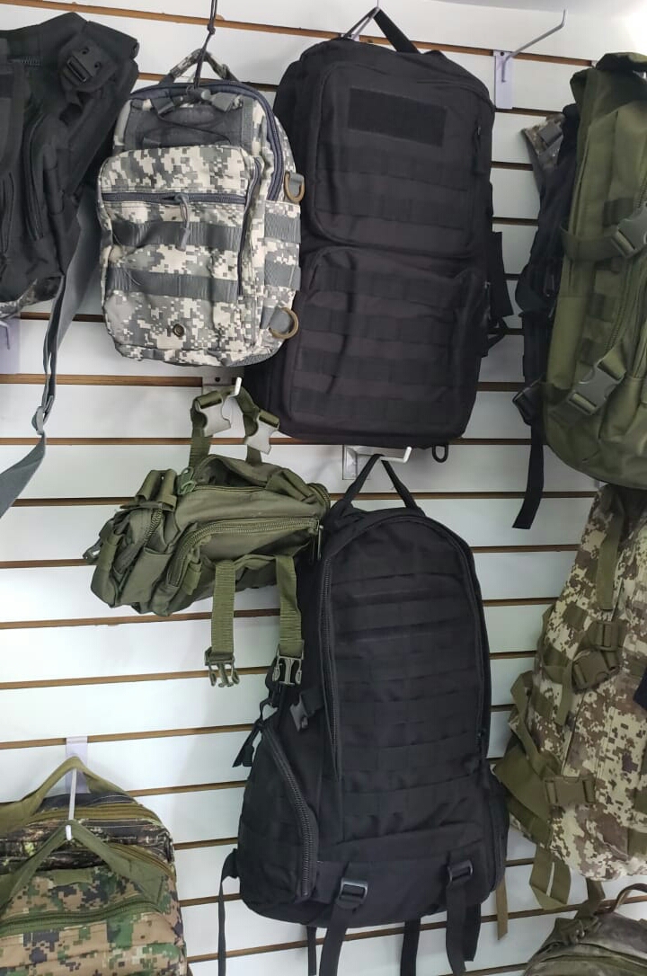 Mochilas en vario colores y Diseños