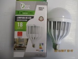 FOCO OMNIDIRECCIONAL 18W
CÓDIGO: 20667
MARCA DUBAI