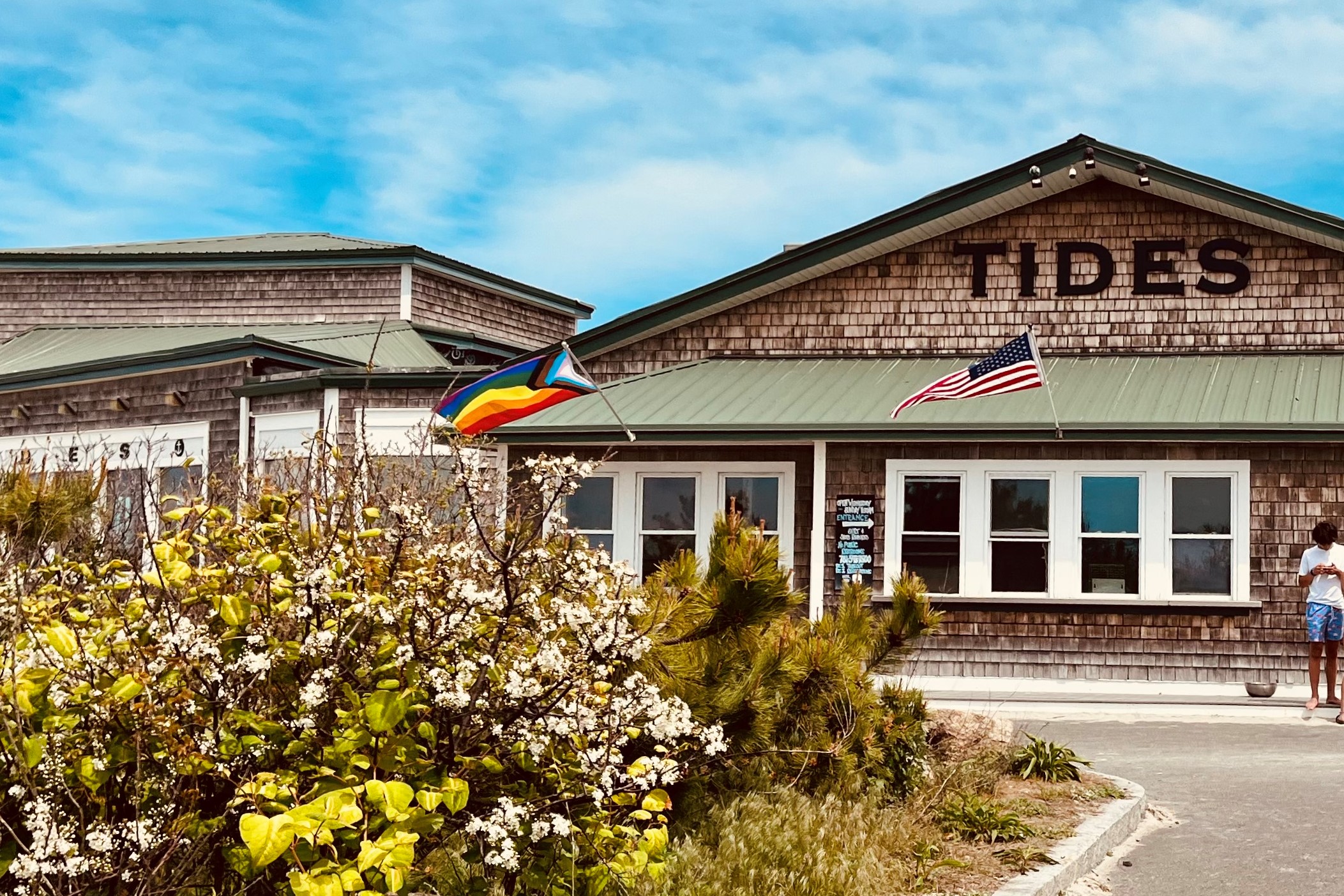 Front of Tides