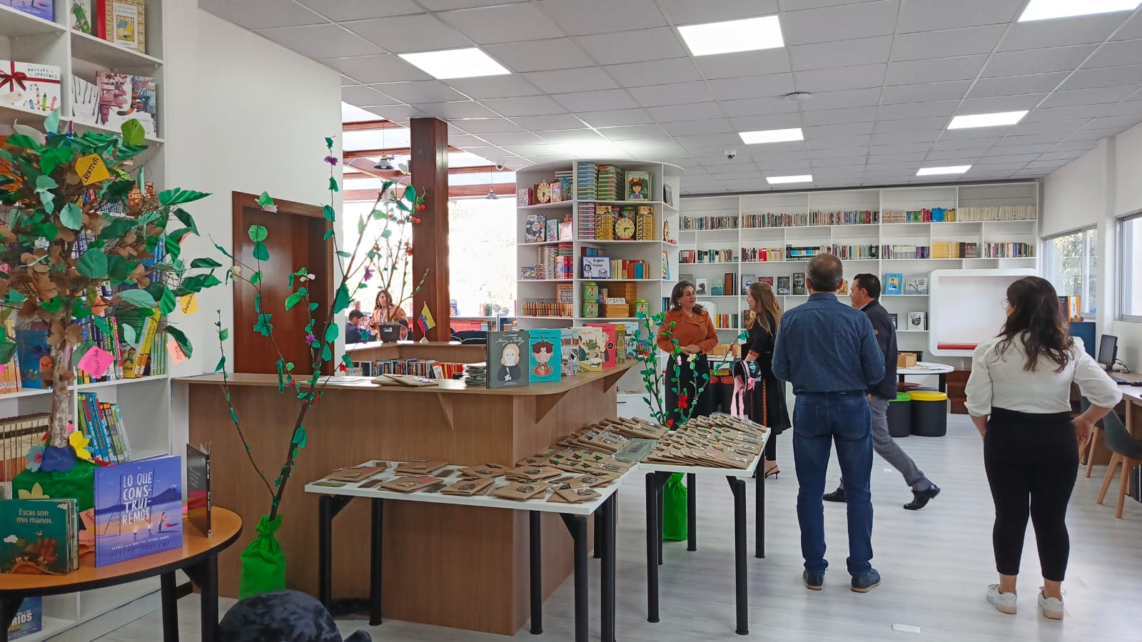 Remodelación Biblioteca U. E. Espejo 