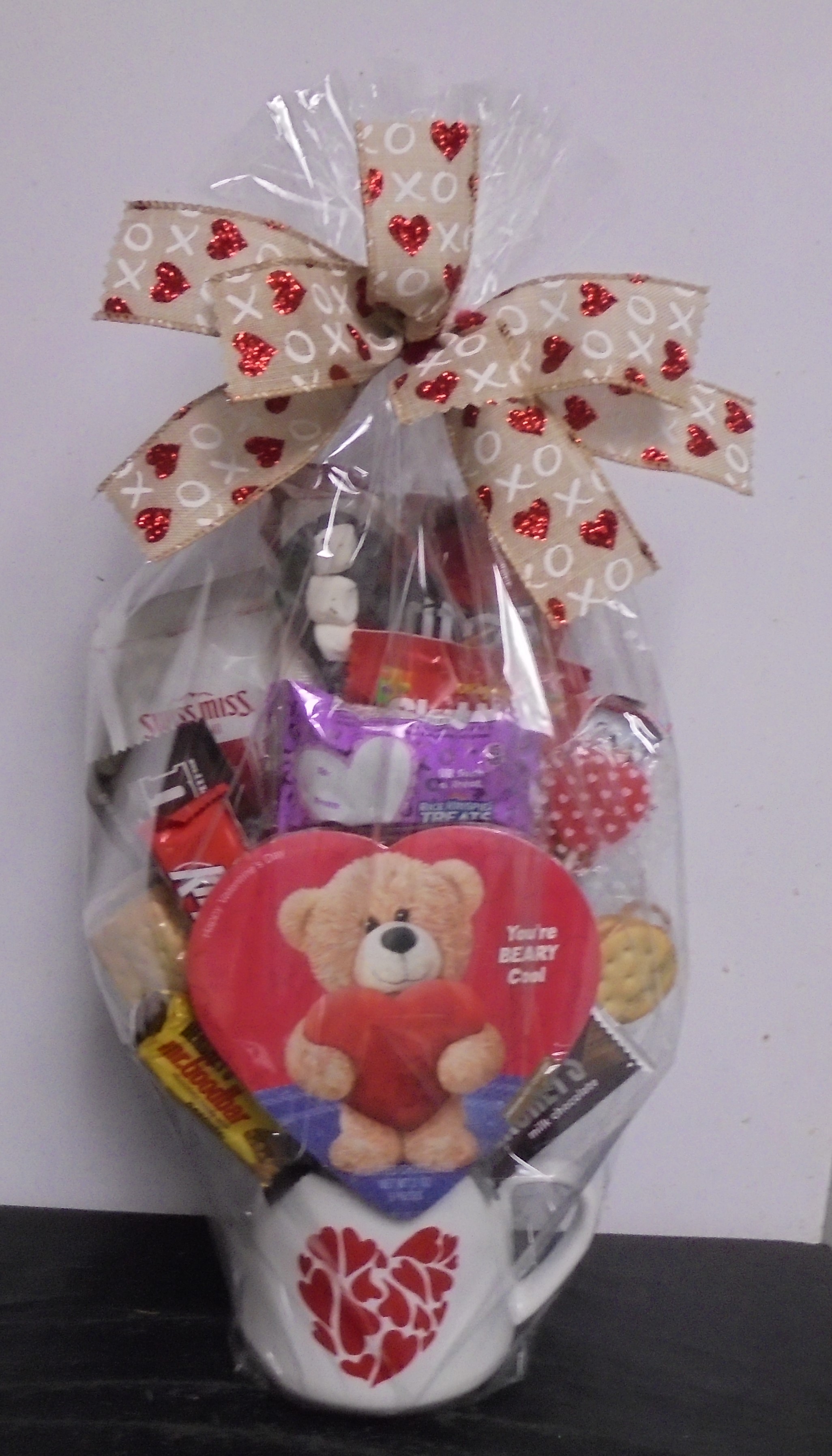 (26) "Valentine" Mug Candy Bouquet
$35.00