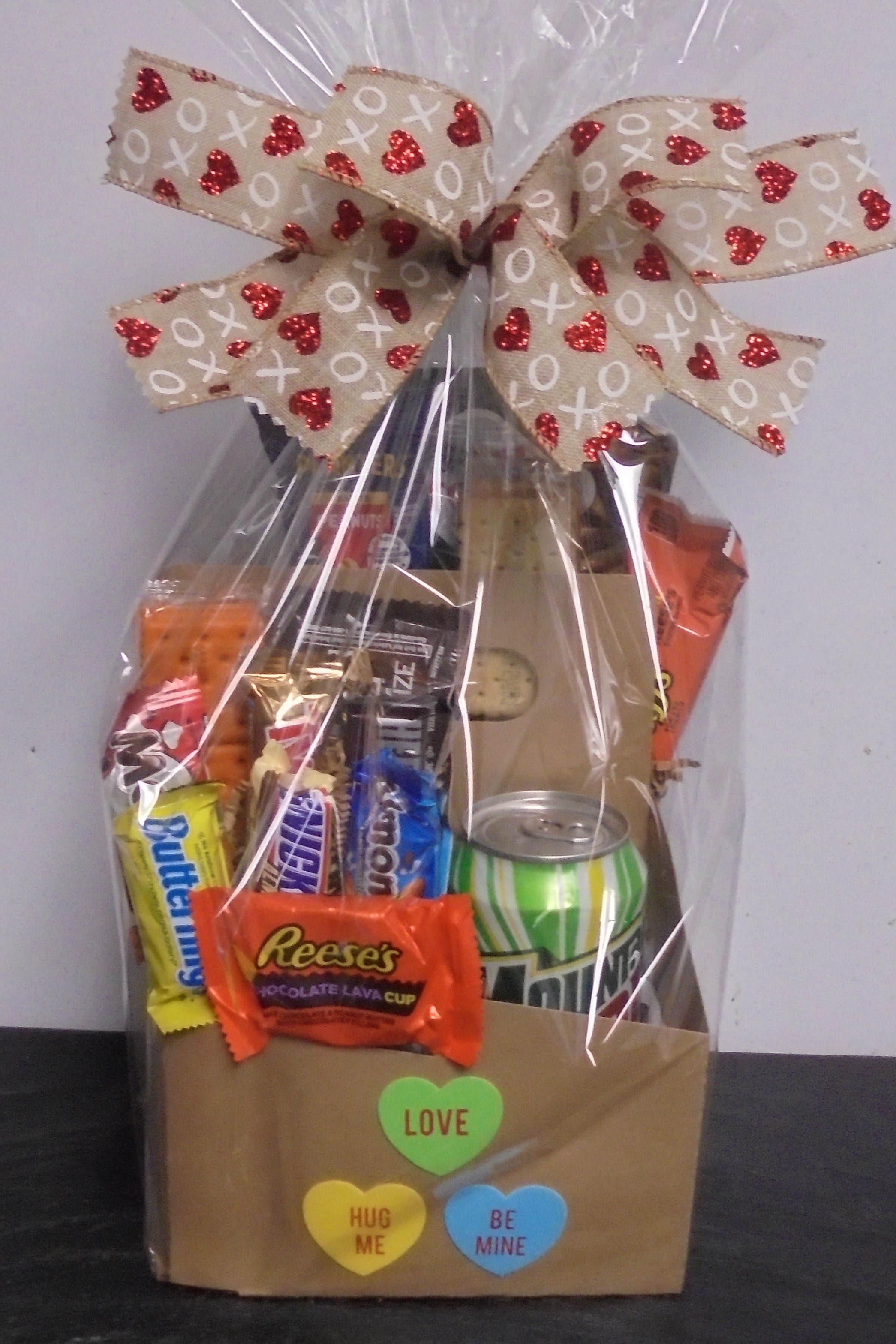 (29) "Mountain Dew" Drink Box
W/ Candy
$40.00
(2 Left)