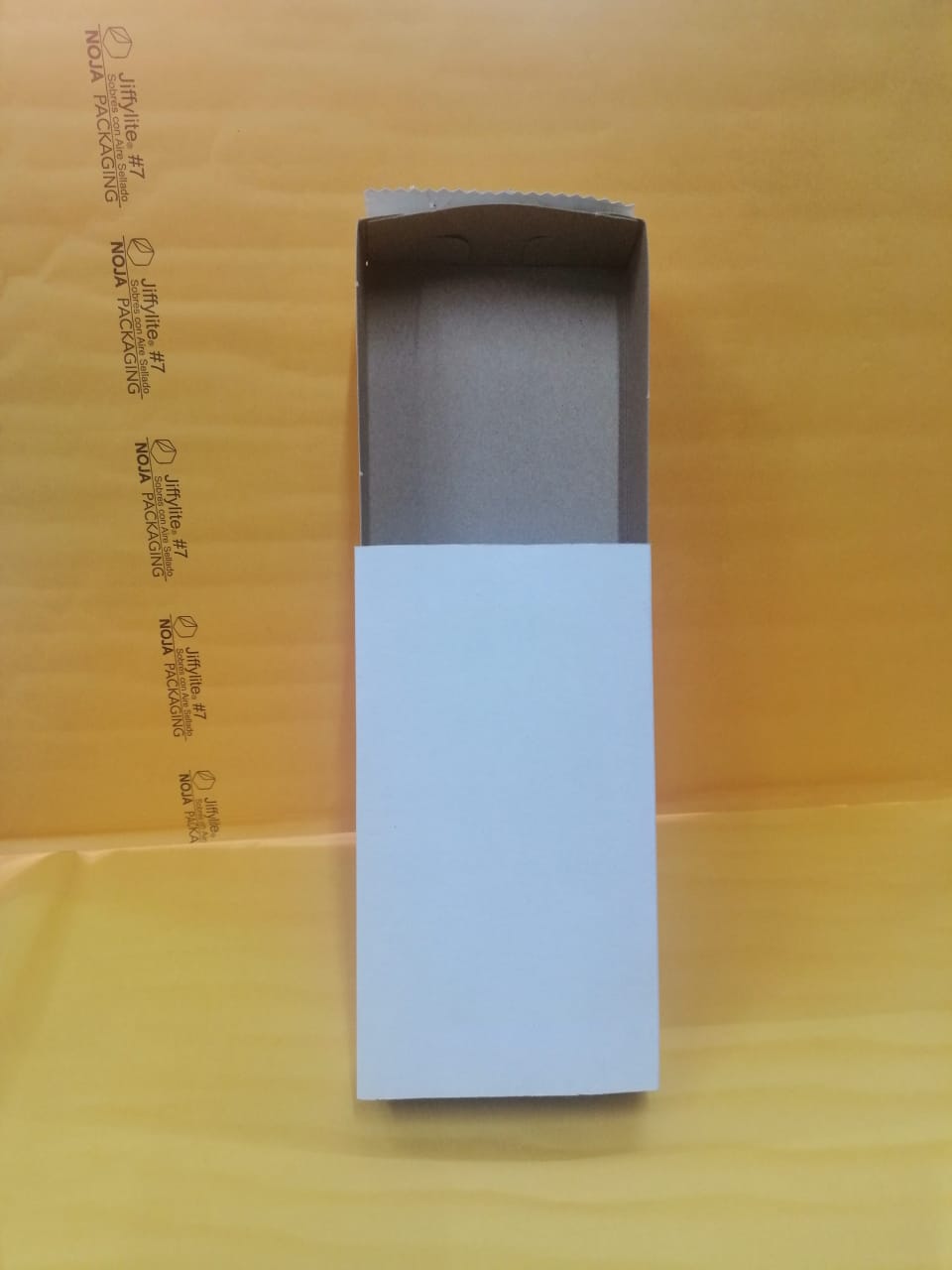 CAJA CAPLE PARA CELULAR CON TAPA
MEDIDA 10X19X4