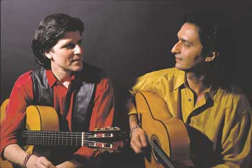 https://0201.nccdn.net/4_2/000/000/04b/f00/STRUNZ-AND-FARAH-366x244.jpg