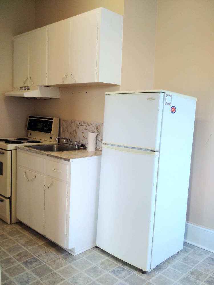 421 Douglas Ave. #2 Kitchen