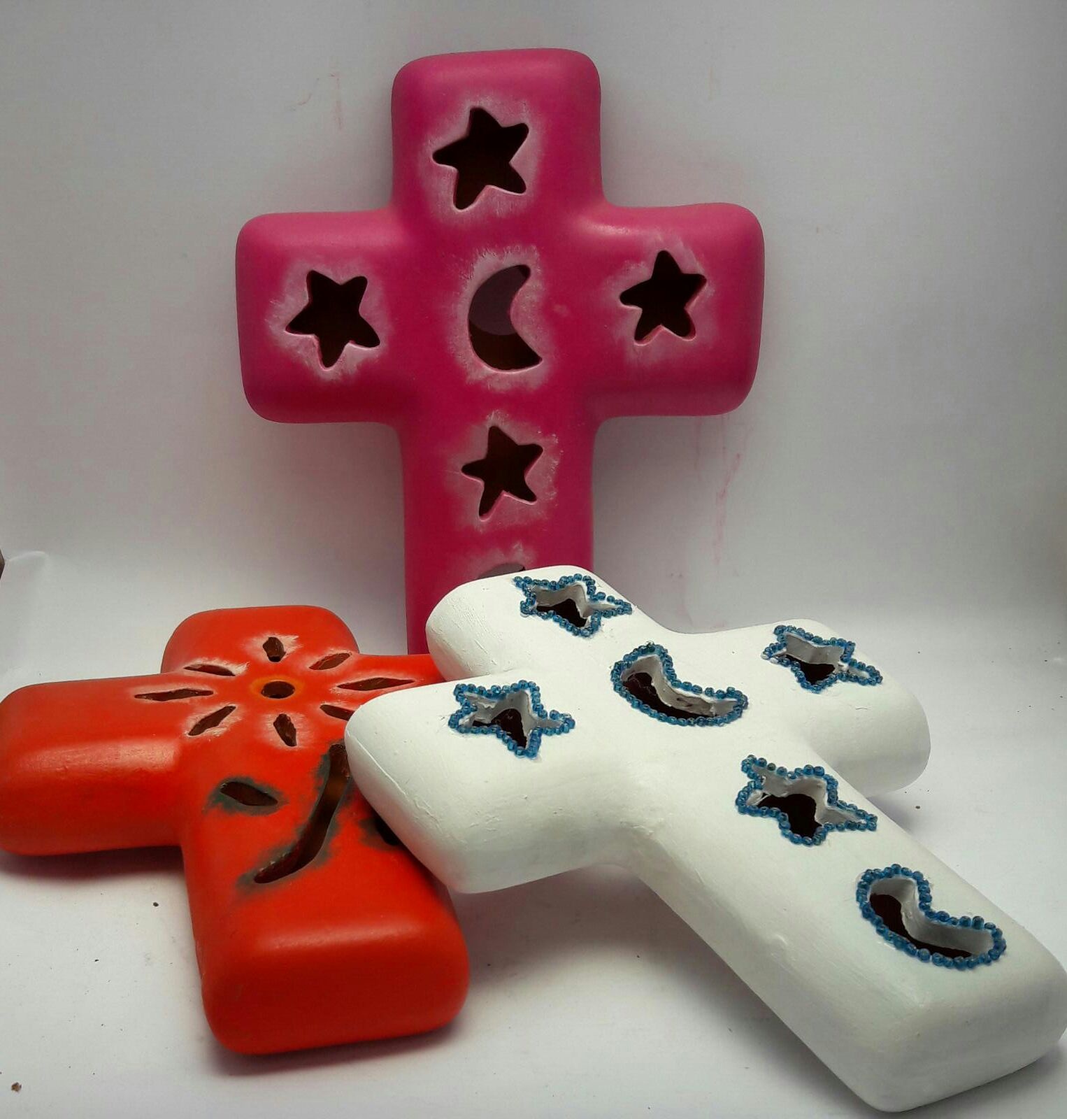 https://0201.nccdn.net/4_2/000/000/04d/add/Cruz-flor-y-estrellas-con-luna-1526x1600.jpg