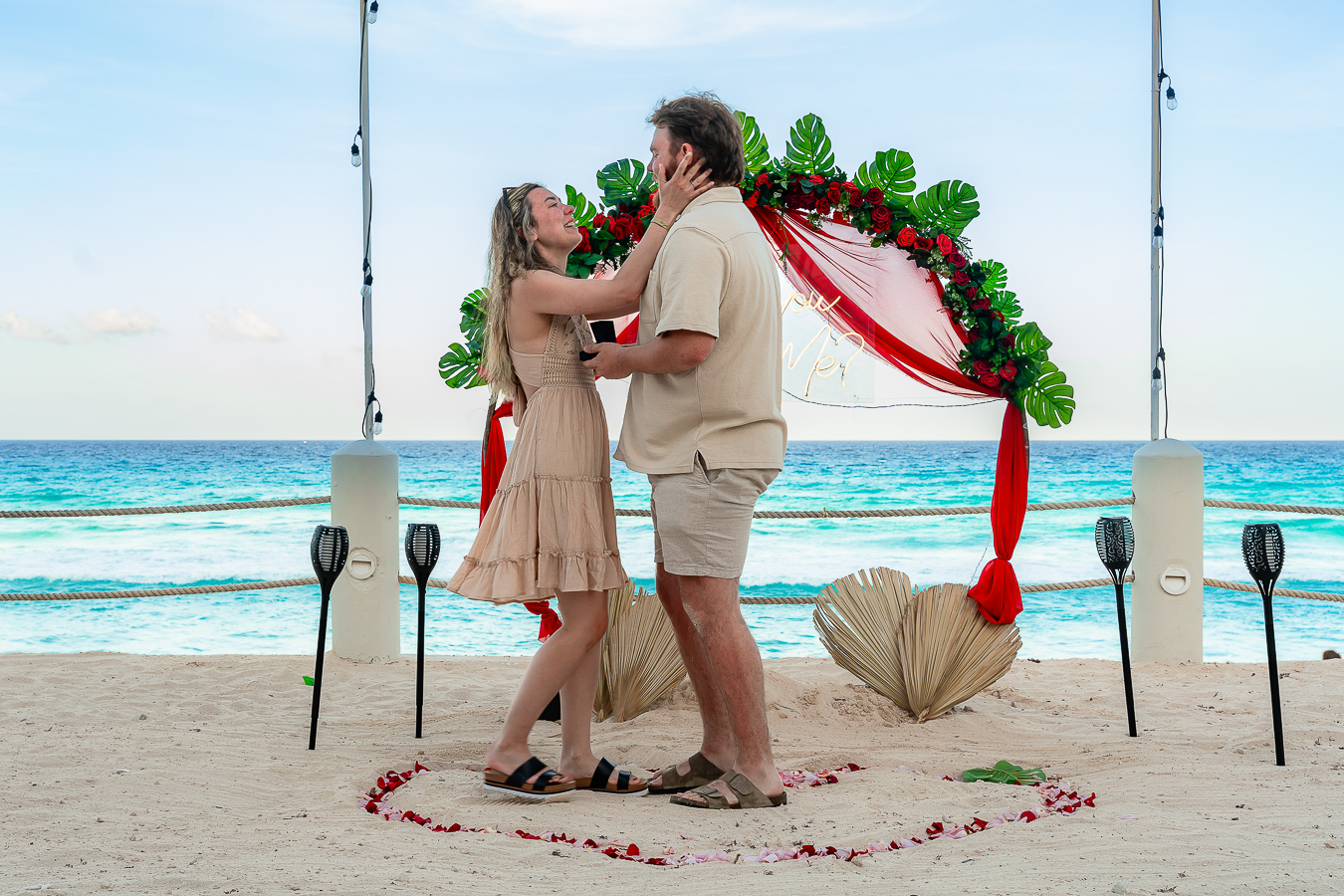 https://0201.nccdn.net/4_2/000/000/04d/add/romantic-proposal-in-cancun-fiesta-americana-allinclusive56.jpg.jpg