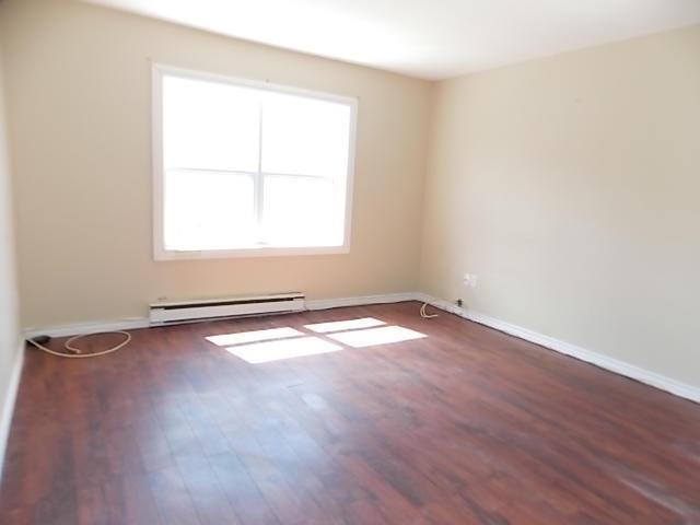 25 Delhi Living Room