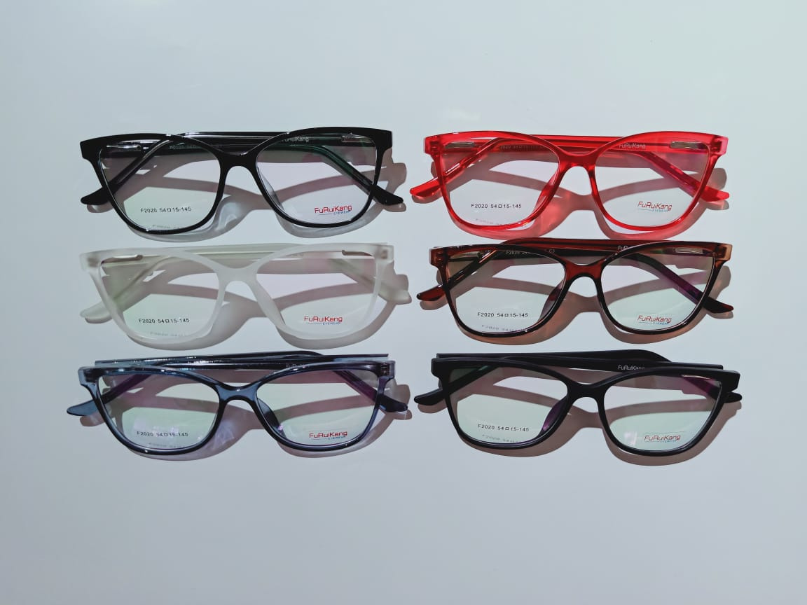 Modelo: F2020
Colores: Gris, Blanco, Negro, Negro mate, Cafe y Rojo