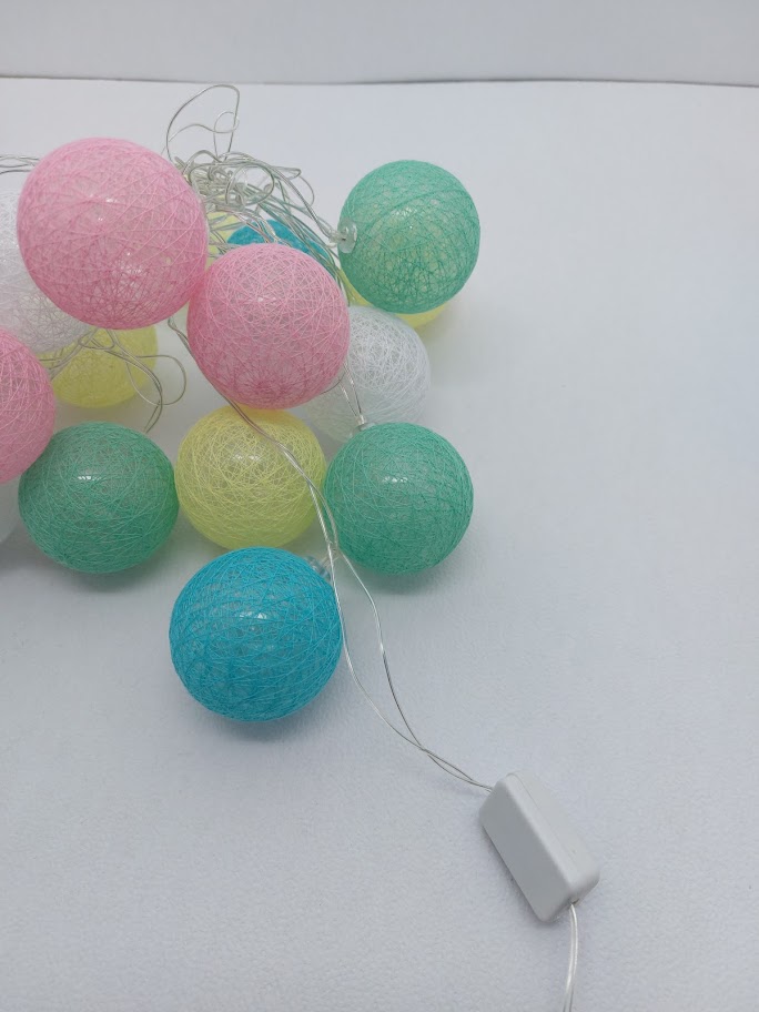 16216
SERIE LED RGB
MODELO DE ESFERAS DE COLORES