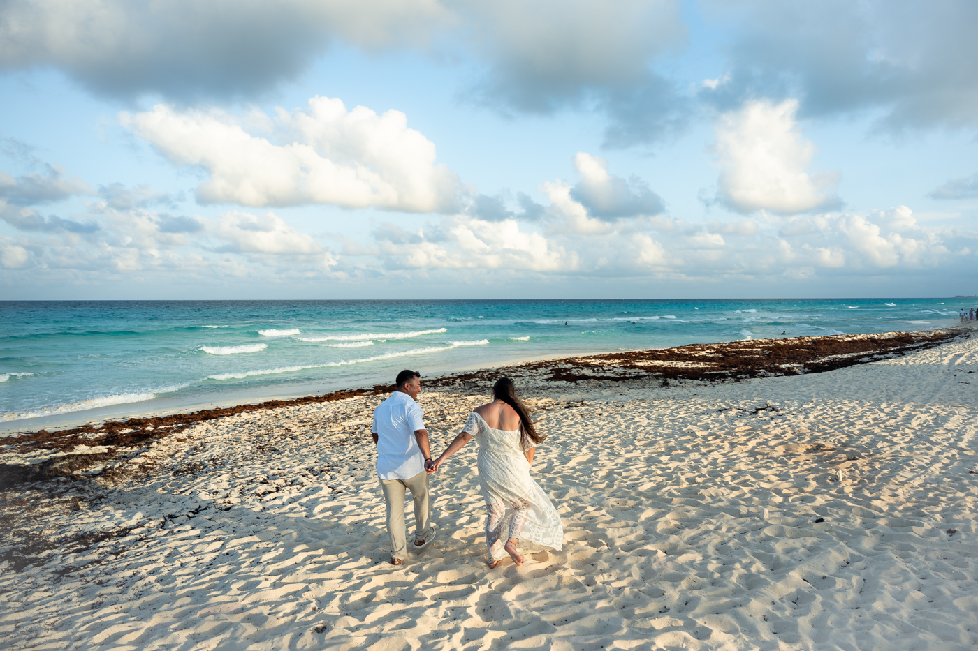 https://0201.nccdn.net/4_2/000/000/051/0ce/romantic-mariachi-proposal-in-cancu%CC%81n082.jpg