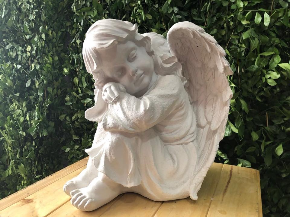 Angel Grande para
Comunión o Bautizo
Medidas: 34cm de Altura
28cm de Largo
$ 20.000