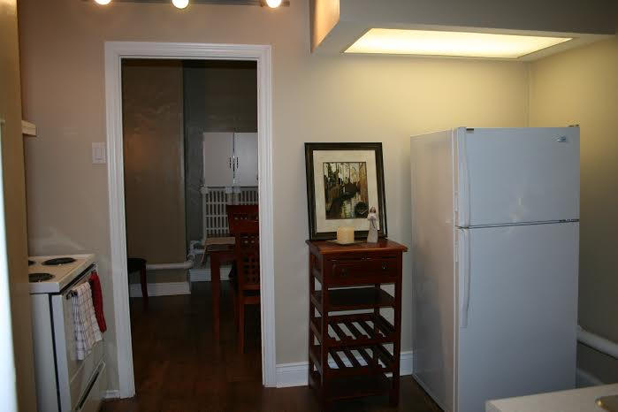 215 Douglas #3 Kitchen