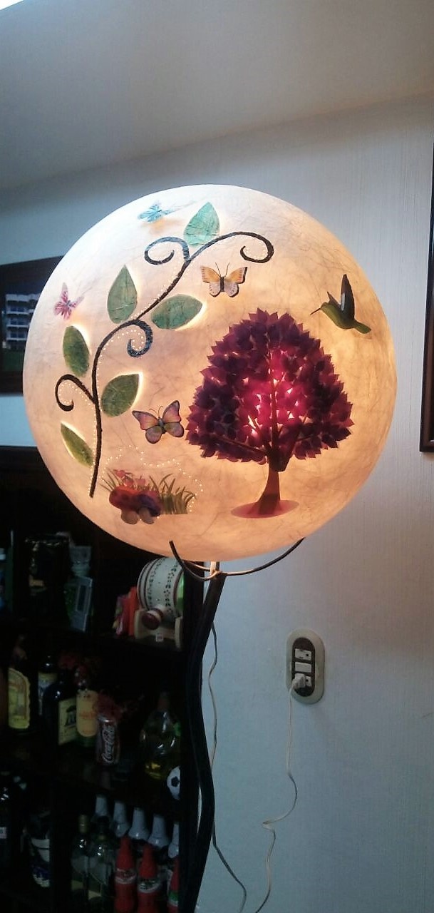 https://0201.nccdn.net/4_2/000/000/053/0e8/Lampara-guia-con-arbol-609x1280.jpg