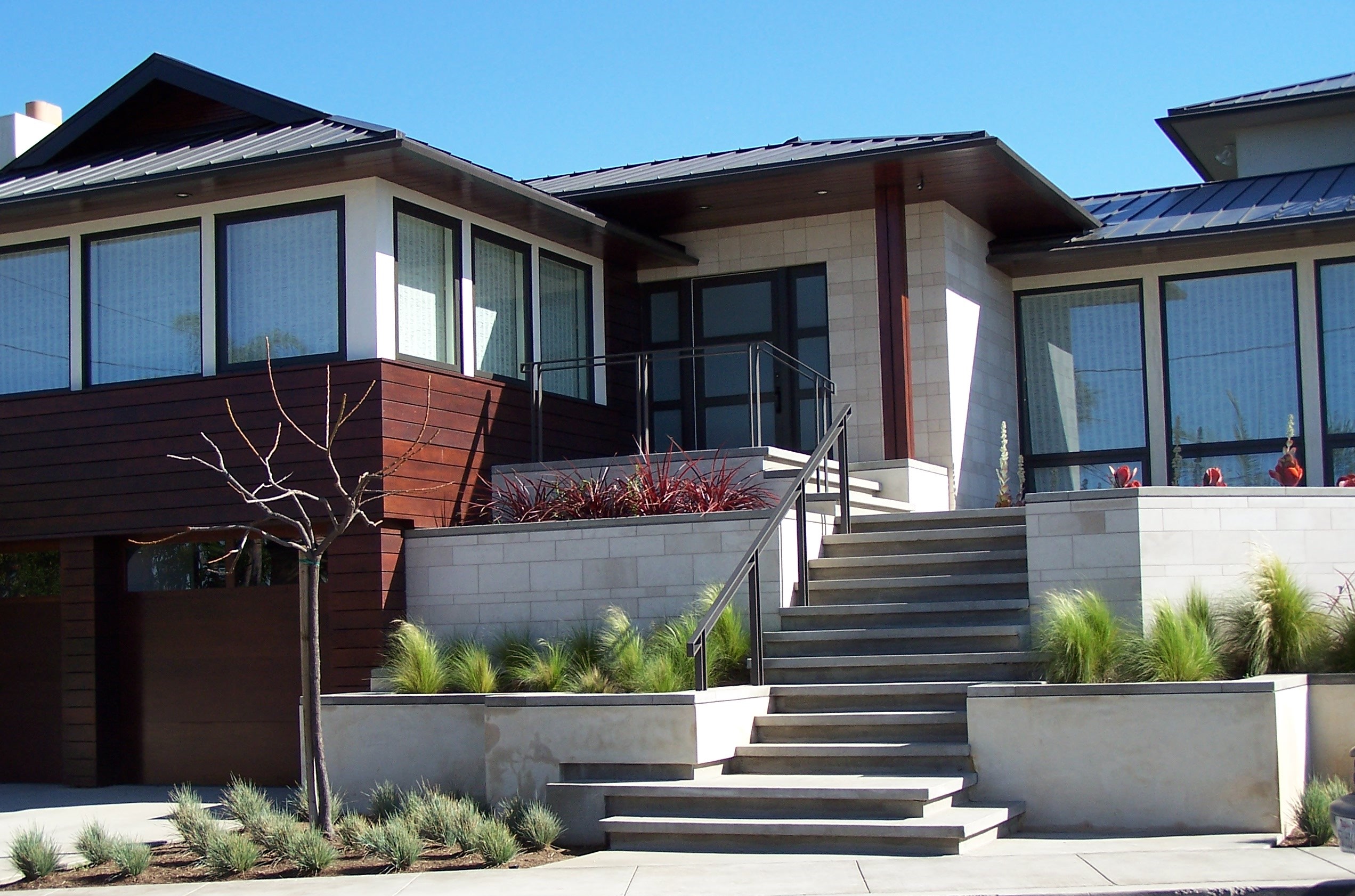 Manhattan Beach Contempo Entry  