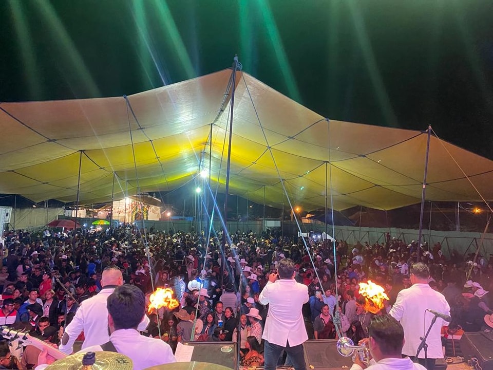 ???? Casa llena????
San Vicente Chimalhuacán, Municipio de Ozumba, Edo. de México. En el Barrio de San Lorenzo.