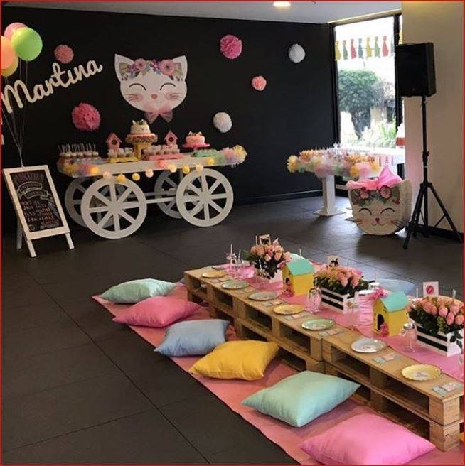 1Mesa Picnic Baja + 6 cojines
+ tapete
Alquiler $ 80.000
Precio Unitario