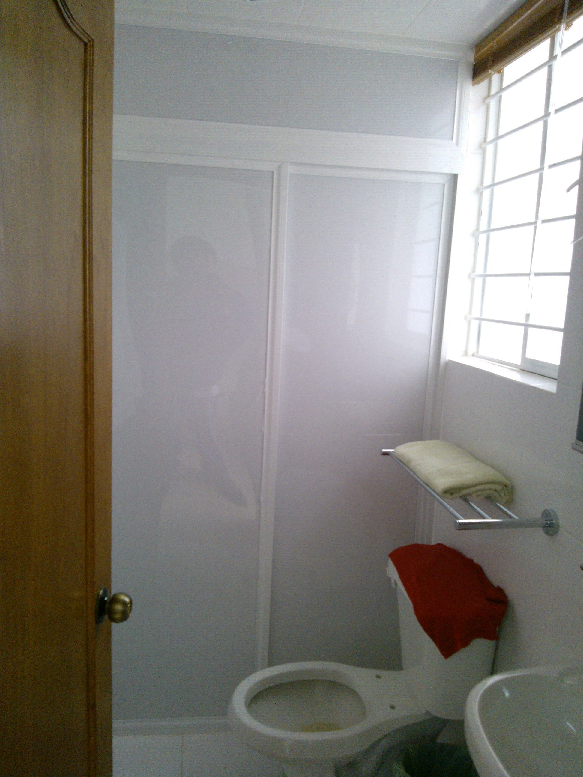 Cancel de baño con acrilico