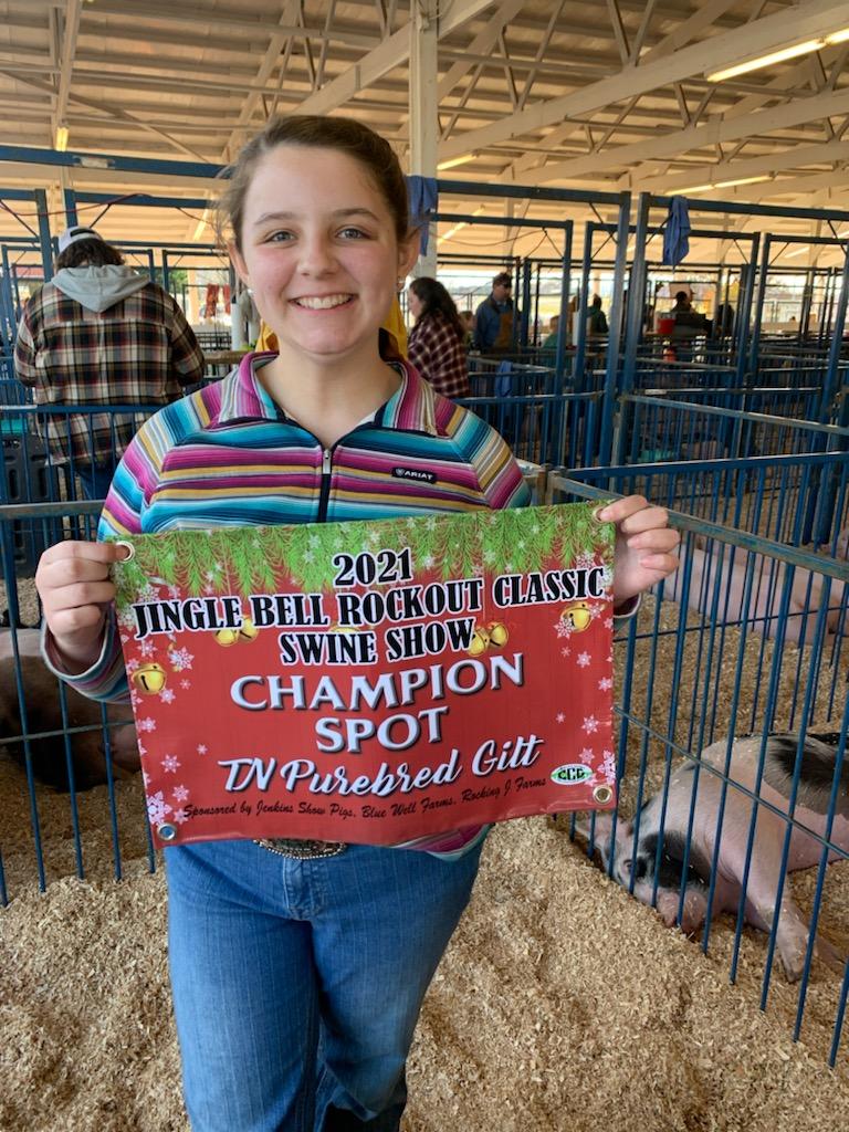 Ann Thomas Lowery
2021 Jingle Bell Rockout
Classic Swine Show
Champion Spot Gilt - TN Bred