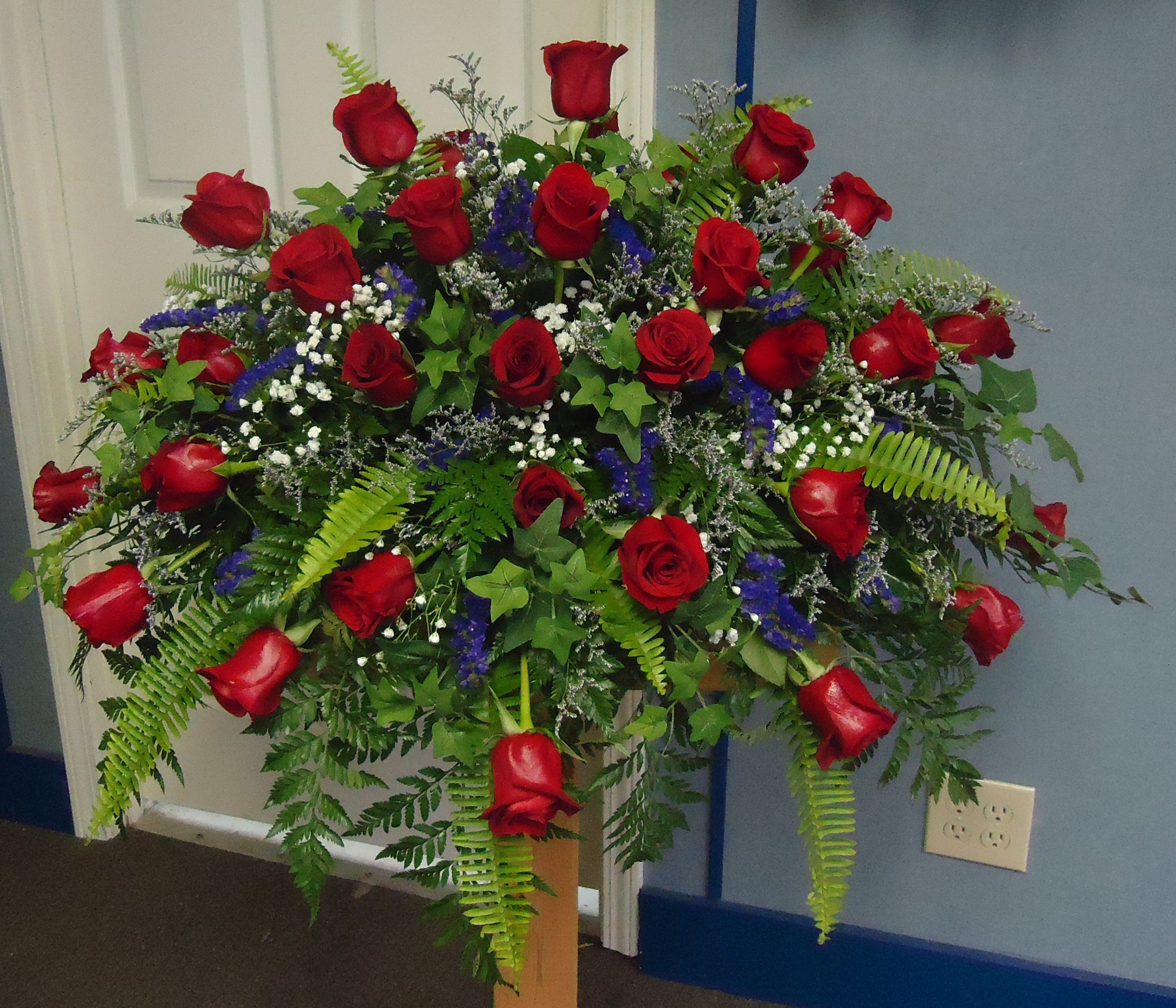 &quot;HAPPY MEMORIES&quot;  
 Red Rose Mix
  $375.00