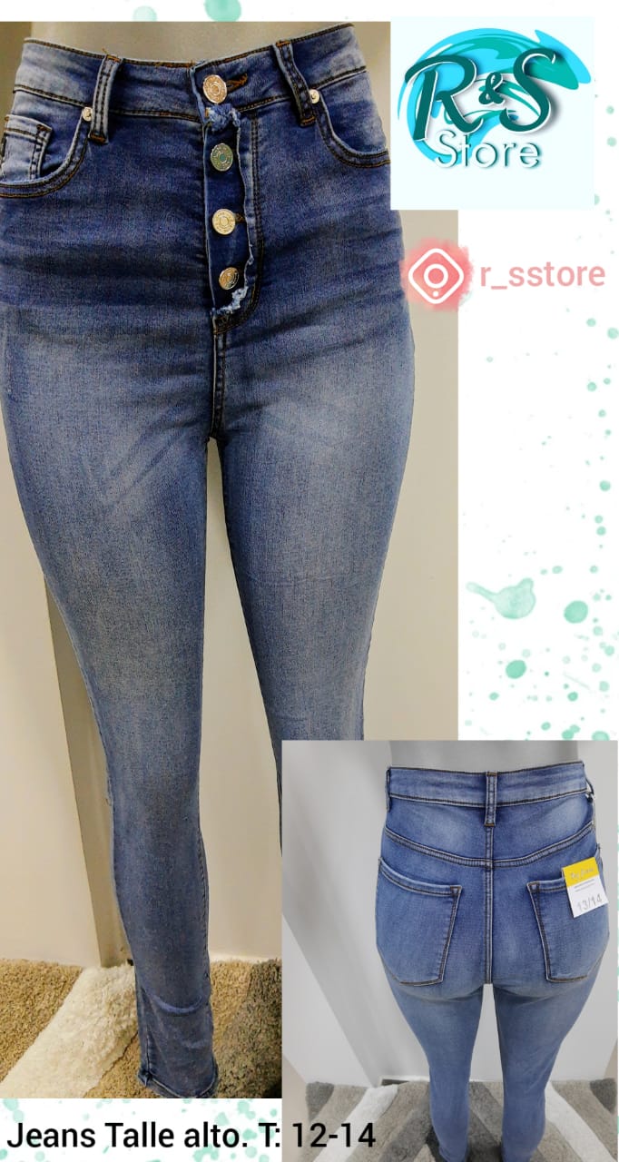 Woman wearing a jade tank